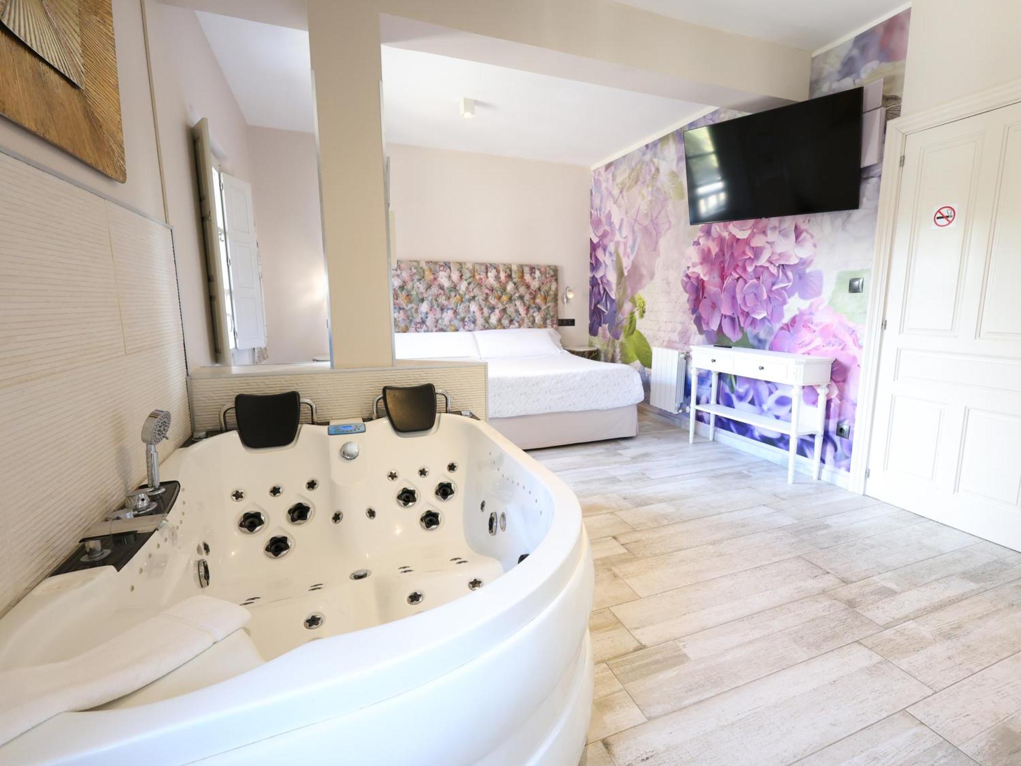 Akla Suites Con Jacuzzi Santillana Santillana del Mar Buitenkant foto